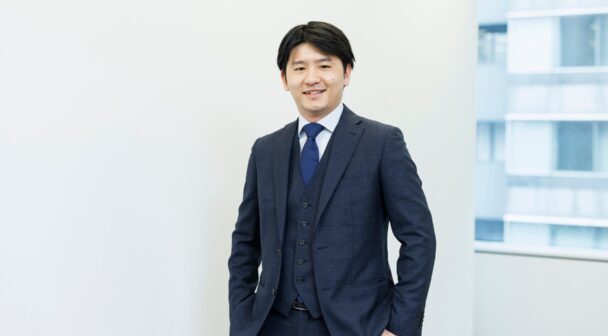 若手が裁量を持ち、意見を交わせる。フラットな組織で弁護士として成長できる環境