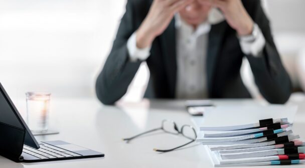 【社会保険労務士が解説】IPO準備での36協定上限時間管理と長時間労働防止策の重要性について