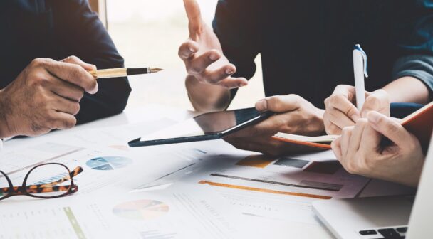 IPO準備で重要な「上場申請書類」とは？Ⅰの部・Ⅱの部の役割、必要書類一覧、審査のポイントを解説