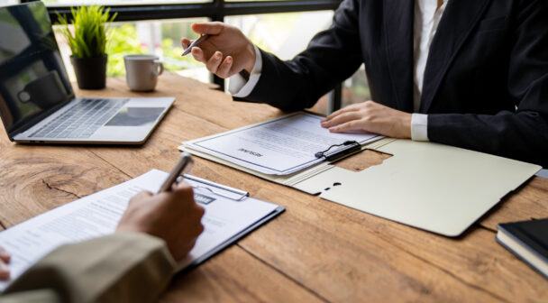 スタートアップの競争戦略における知的財産とは？業界構造・参入障壁・交渉力への影響を解説